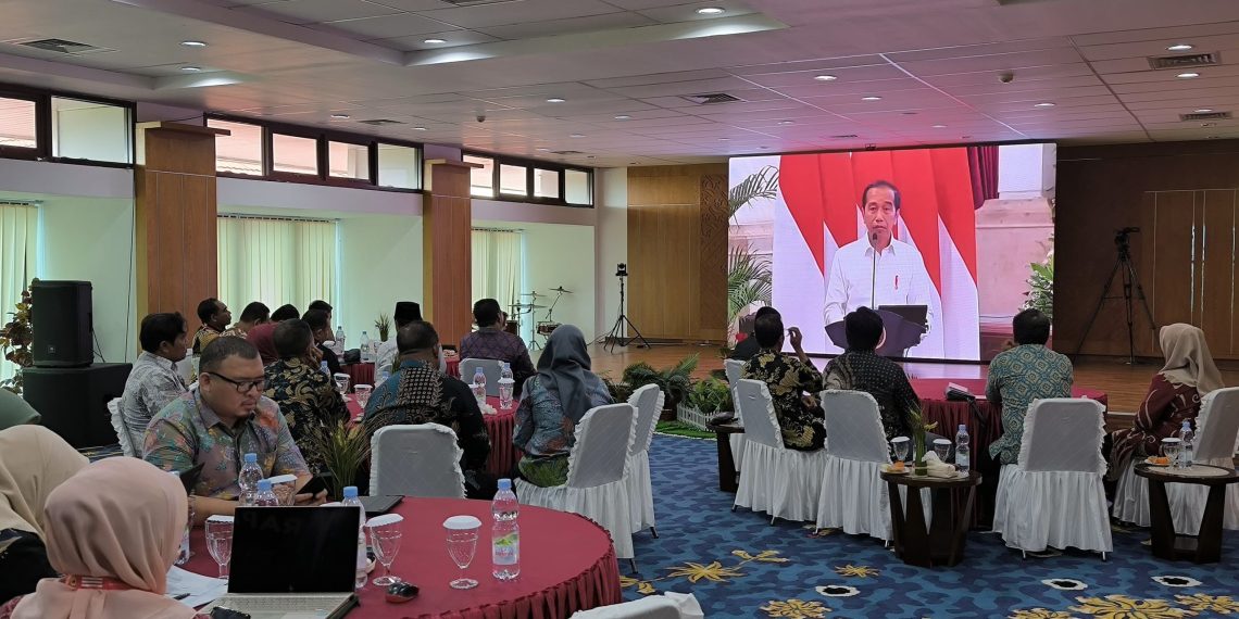 Plh. Sekda Malut Hadiri Rakor Pengendalian Inflasi Tahun 2024 Bersama Presiden Jokowi Secara Virtual