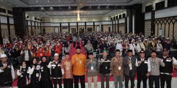 Bassam Kasuba Sambut Kedatangan Jamaah Haji Halmahera Selatan di Makasar 