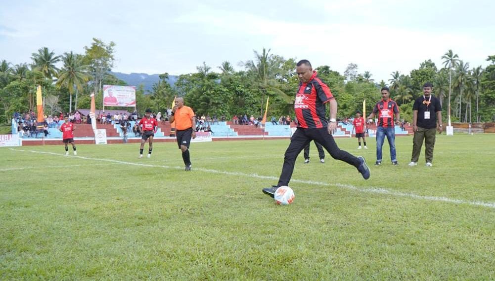 Buka Somahode Open Tournamen Cup V, Wakil Walikota Tikep Ingatkan Pemain Jaga Sportivitas 