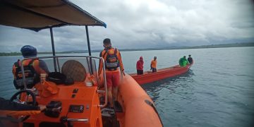 Dihantam Gelombang Tinggi Satu Warga Di Kabupaten Sula Terjatuh Dari Longboat di Perairan Selat Capalulu