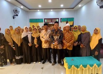H. Nurhalis Lepas Grup Kasidah Klasik Tingkat Provinsi Malut