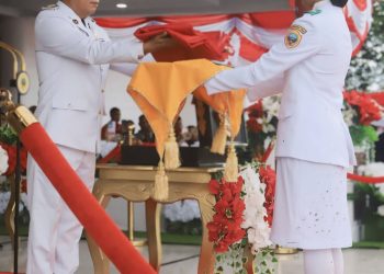 Bupati Halmahera Tengah Ikram M. Sangaji Pimpin Upacara HUT ke-79 Berjalan Khidmat