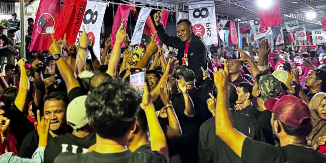 Masyarakat Tomalou Komitmen Berikan Ribuan Suara Untuk Ayah Erik dan Abang Leman di Pilkada 2024 