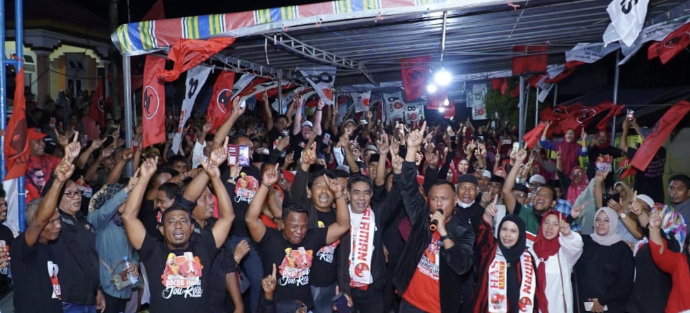 Kampaye di Kelurahan Tomalou Muhammad Sinen dan Ahmad Laiman Disambut Meriah Ribuan Warga