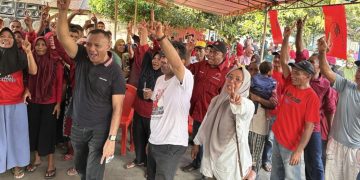 Blusukan ke Tiga Desa di Kecamatan Oba, Pasangan MASI AMAN Disambut Meriah dan Teriakan Kemenangan 