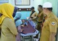 Tim Percepatan Penurunan Stunting Fasilitasi Rujak Berobat Bayi Resiko Stunting Asal Nuku Ke RSD Tidore 