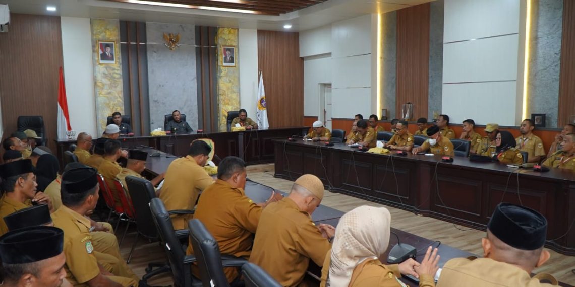 Walikota dan Wakil Walikota Tikep Gelar Rapat Bersama Camat dan Lurah Se-Kota Tidore