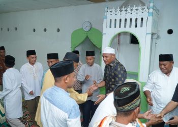 Jaga Silaturahmi Walikota dan Wakil Walikota Tikep Buka Puasa Bersama Warga Gubukusuma