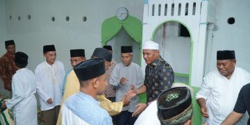 Jaga Silaturahmi Walikota dan Wakil Walikota Tikep Buka Puasa Bersama Warga Gubukusuma