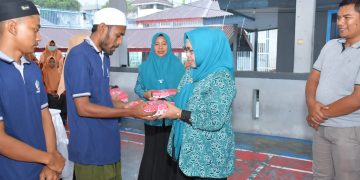 Peduli Sesama Di Bulan Ramadan, TP-PKK dan DWP Kota Tidore Bagikan Takjil Kepada Warga Binaan Rutan Kelas IIB Soasio