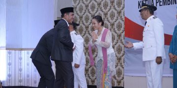 Hadiri Pelantikan Bupati dan Wabup Halut, Wakil Walikota Tidore Sampaikan Selamat Kepada Peit-Kasman 