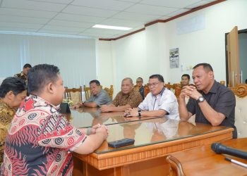 Walikota Tidore Muhammad Sinen Serahkan LKPD Kota Tidore Kepulauan TA 2024