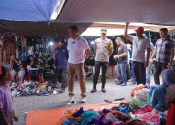 Pastikan Pelayanan Publik Jelang Hari Raya Berjalan Amana, Walikota dan Kapolresta Tidore Tinjau Sejumlah Titik 