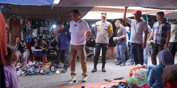 Pastikan Pelayanan Publik Jelang Hari Raya Berjalan Amana, Walikota dan Kapolresta Tidore Tinjau Sejumlah Titik 