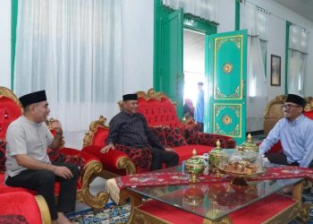 Lebaran Hari Ke 2, Walikota dan Wakil Walikota Tidore Sambangi Kadaton Kesultanan Tidore 
