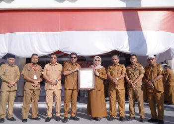 Disdukcapil Tidore Sunaryah Saripa Terima Penghargaan SMKI ISO, 27001 dari Kemendagri RI di Jakarta 