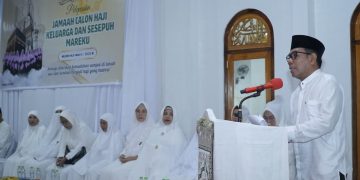 Wawali Tidore Hadiri Pelepasan Jamaah Calon Haji Keluarga dan Sesepuh Marek