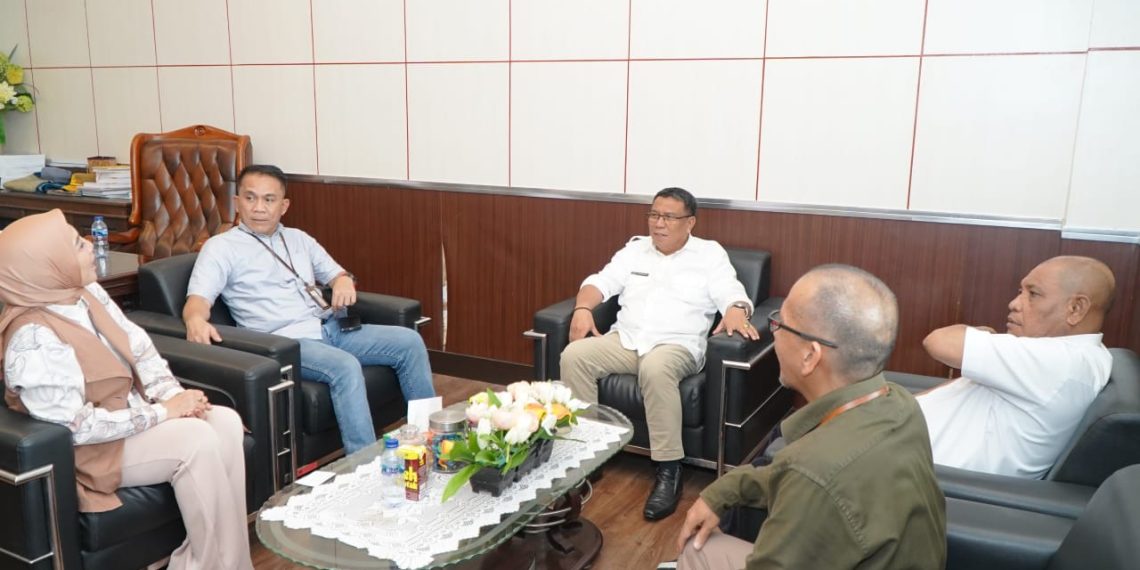 Sekda Tikep Didampingi BPKAD, Menerima Audiensi dari Bank Muamalat Regional Chief Executive Officer