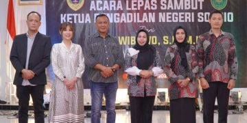 Resmi Berganti, Muhammad Sinen Beri Penghargaan dan Terima Kasih Kepada Ketua Pengadilan Negeri Tidore 