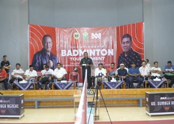 Walikota Muhammad Sinen Resmi Buka Turnamen Badminton Main Aman, Sambut HUT Pemkot Tilep ke 22