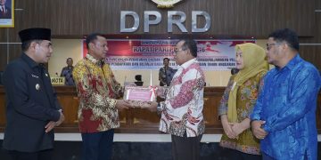 Pertanggungjawaban Pelaksanaan APBD Tahun Anggaran 2024 Resmi Diserahkan Walikota Tidore ke DPRD