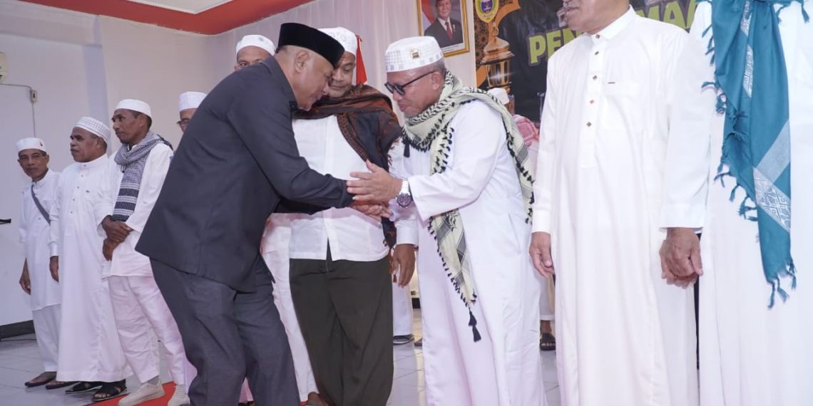 Sambut Kepulangan 105 Jamaah Haji, Walikota Tidore Sampikan Duka Cita Hingga Apresiasi Kepada Panitia Haji 