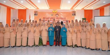 Lantik Pengurus DWP Kota Tidore, Sekot Tidore Berharap Pengurus Berperan Nyata Sebagai Motivator