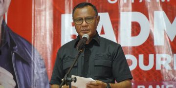 Memeriahkan HUT RI Ke-80, Walikota Tidore Buka Turnamen Bulu Tangkis