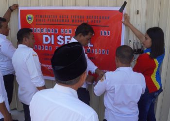 Tidak Miliki Sertifikat Layak Fungsi, Pemkot Tikep Segel Indomaret Loleo 