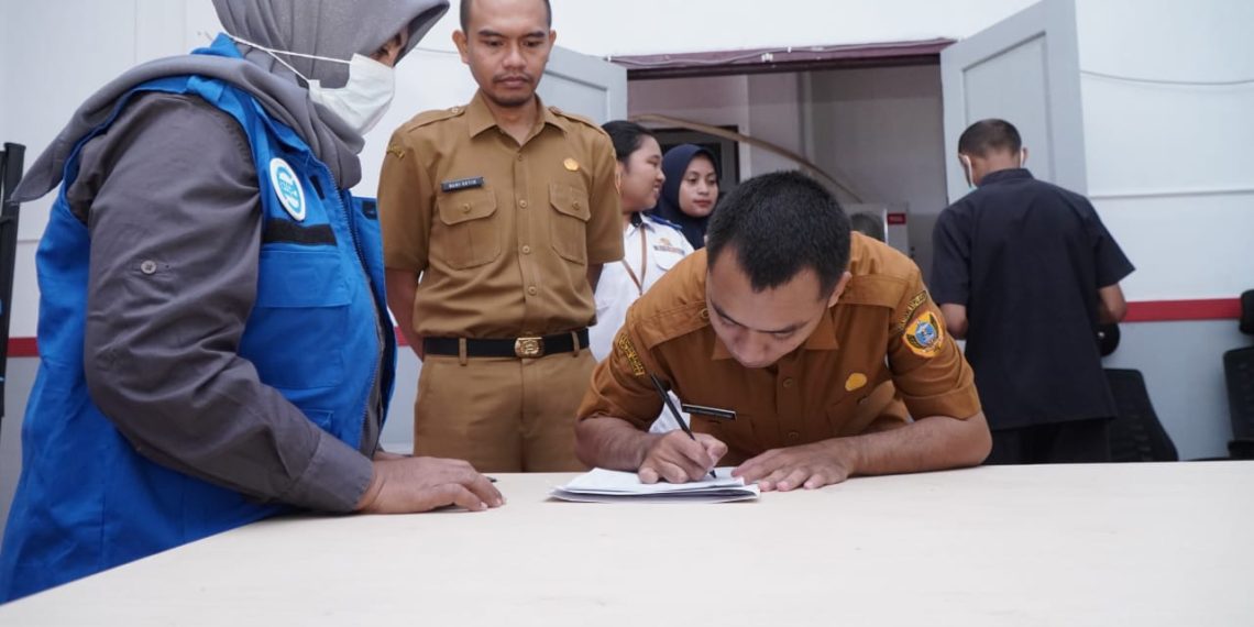18 Peserta Lastar CPNS Gelongan III dan 35 ASN BKPSDM Kota Tidore Lakukan Tes Urine