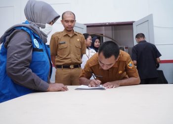 18 Peserta Lastar CPNS Gelongan III dan 35 ASN BKPSDM Kota Tidore Lakukan Tes Urine 