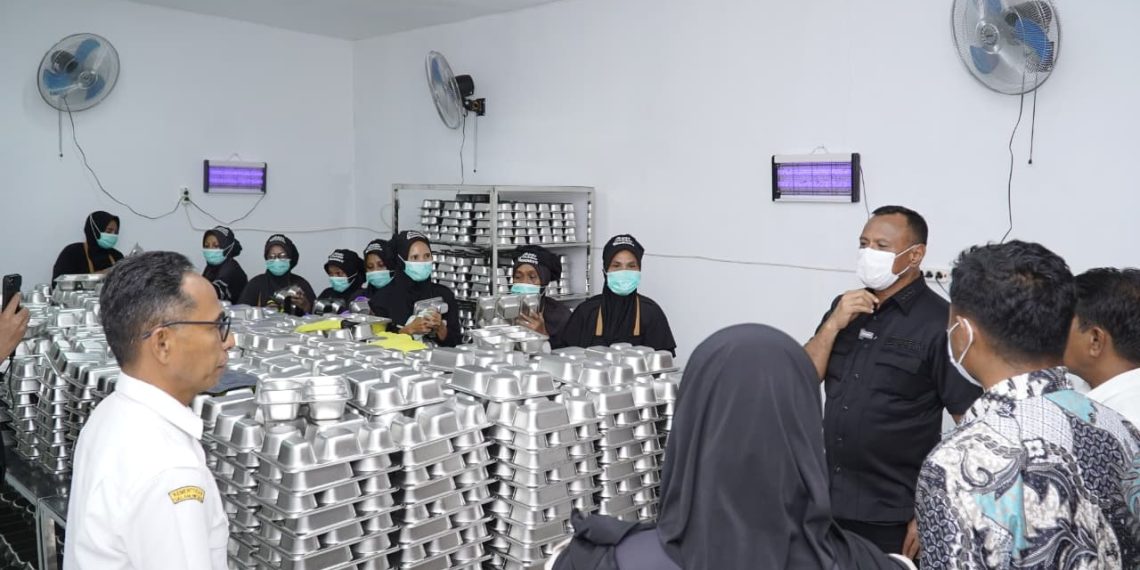 Walikota Tidore Muhammad Sinen Pantau Dapur MBG Di Oba Selatan dan Oba Tengah