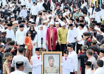 Gelar Kehormatan Pahlawan Nasional Sultan Zainal Abidin Syah Tiba di Kota Tidore Kepulauan