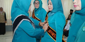 Lantik Ketua PKK Kecamatan Tidore, Hj. Rahmawati Muhammad Sinen Tekankan Inovasi dan Pembentukan Dasa Wisma