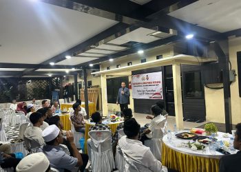 Ditintelkam Polda Malut dan Mahasiswa dalam Agenda Bukber dan Berbagi Sembako