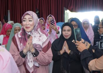 Antusiasme Majelis Taklim Tidore Sambut Safari Dakwah Angelina Sondakh di Aula Sultan Nuku