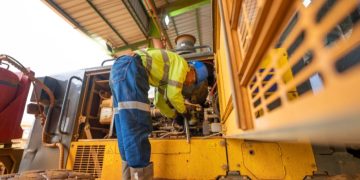 Berangkat Tanpa Skill, Pulang Jadi Mekanik: Cerita Mulyono dan Pemuda Obi di Harita Nickel