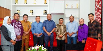 ​Wali Kota Muhammad Sinen Dukung Program Peningkatan Pendidikan Perangkat Desa di Unibra