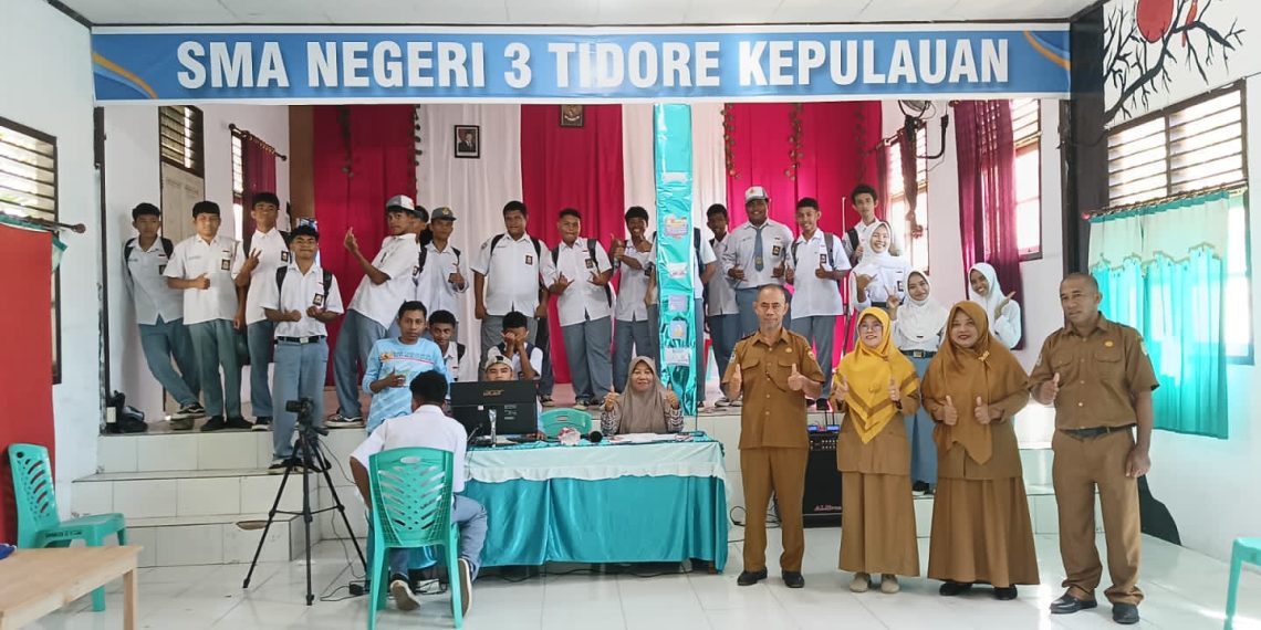 Permudah Pelajar Miliki KTP-el, Disdukcapil Tidore Gelar Layanan Perekaman di Sekolah