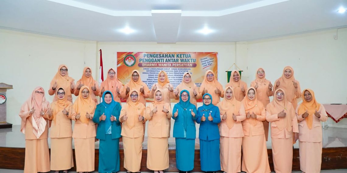 Ketua DWP Kota Tidore Kepulauan Resmi Pengukuhan 17 Ketua Antar Waktu OPD Masa Bakti 2024–2029