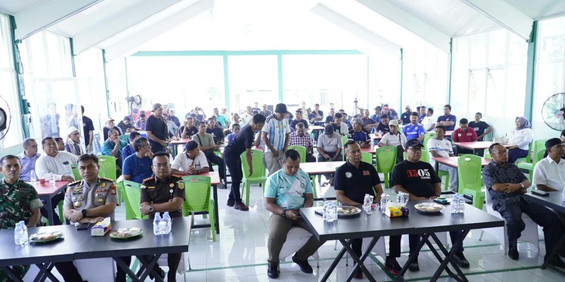 Buka Turnamen Domino HUT ke-81 TNI, Wali Kota Tidore Ajak Warga Jaga Sportivitas