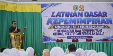Buka LDKS SMAN 1 Tidore, Wawali Ahmad Laiman Tekankan Pentingnya Karakter dan Jiwa Kepemimpinan Generasi Muda