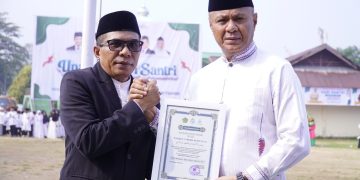 Wali Kota Tidore Kepulauan Terima Penghargaan di Peringatan Hari Santri Nasional 2026